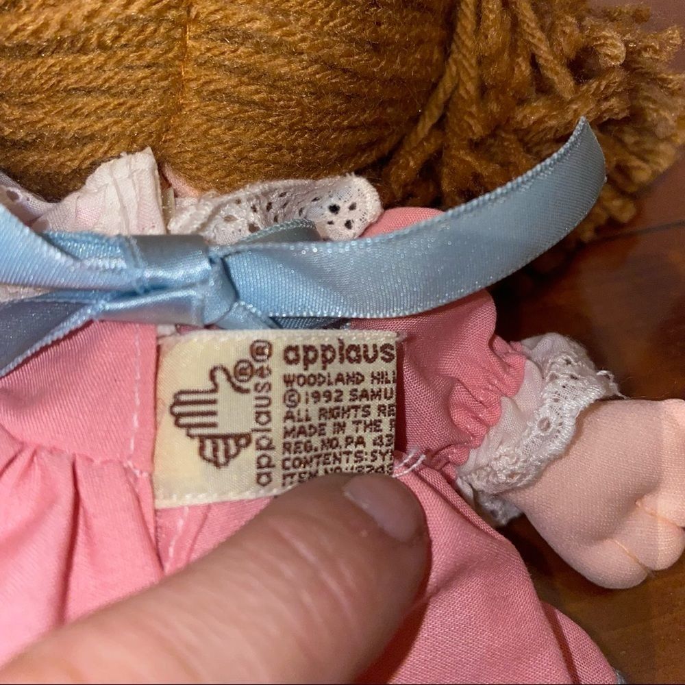 Vtg Precious Moments doll of the month doll - Picture 4 of 4